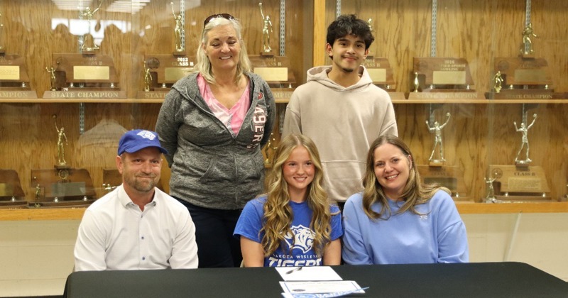 Krafka, Scheer, Hermesch, Arends, and Cole Sign To Play College Sports 